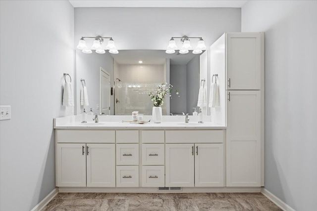 17908 Greenwich Way, Lakeville, MN 55044