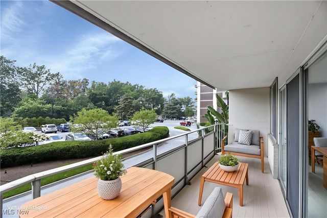 12900 Lake Avenue 211, Lakewood, OH 44107