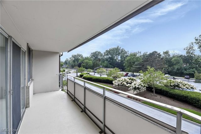 12900 Lake Avenue 211, Lakewood, OH 44107