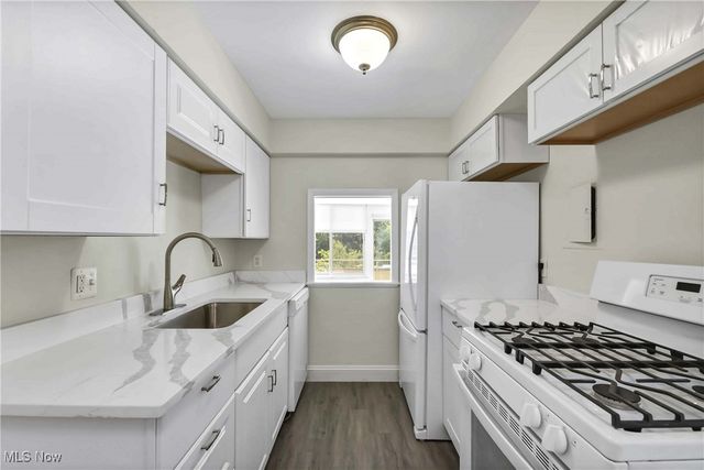 12900 Lake Avenue 211, Lakewood, OH 44107