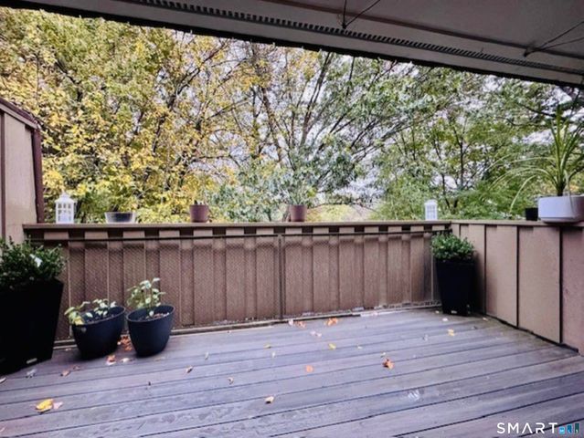 192 Gillies Lane 192, Norwalk, CT 06854