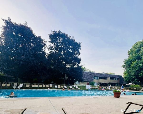 192 Gillies Lane 192, Norwalk, CT 06854