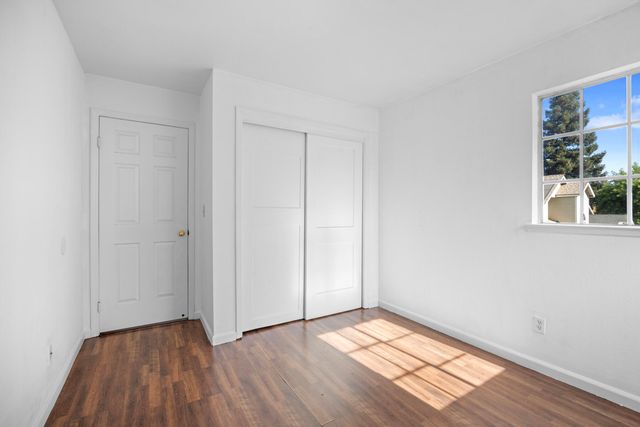 829 E Trinidad Avenue, Visalia, CA 93292