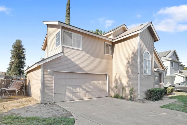 829 E Trinidad Avenue, Visalia, CA 93292