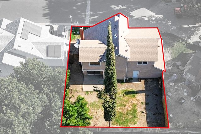 829 E Trinidad Avenue, Visalia, CA 93292