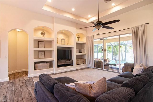 1824 NW 21st PL, Cape Coral, FL 33993