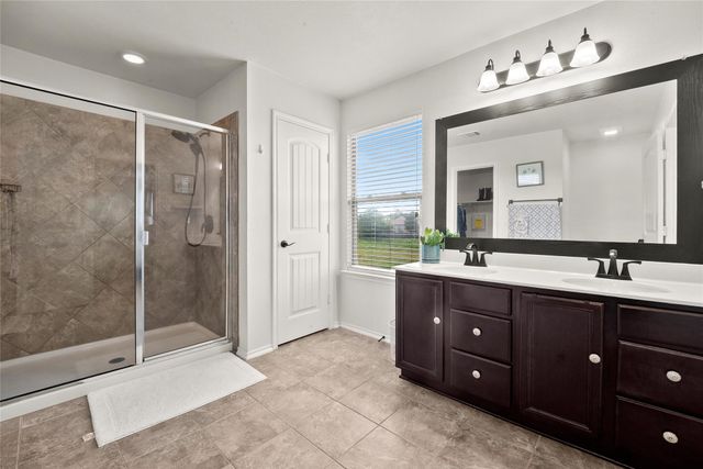 351 New Bridge DR, Kyle, TX 78640