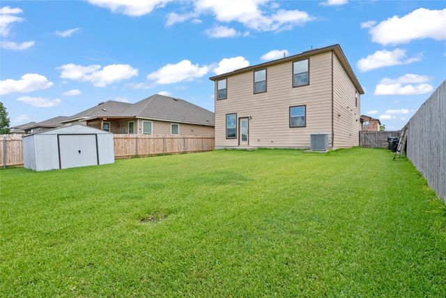 351 New Bridge DR, Kyle, TX 78640