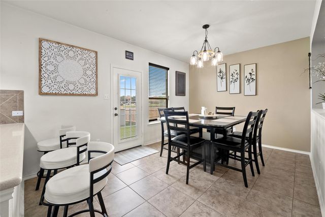351 New Bridge DR, Kyle, TX 78640