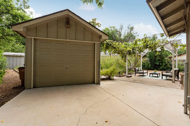 1416 Corona DR, Austin, TX 78723