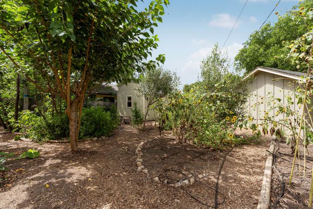 1416 Corona DR, Austin, TX 78723