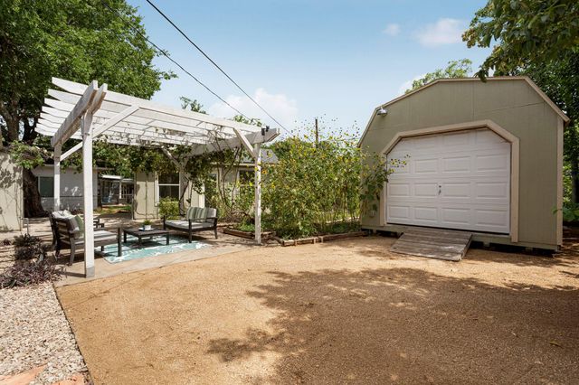 1416 Corona DR, Austin, TX 78723