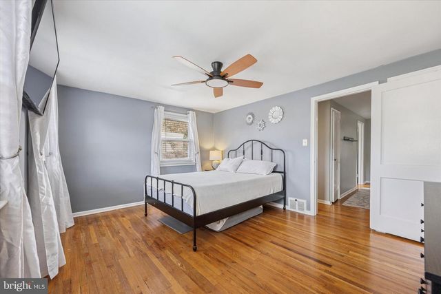 539 OVERLOOK RD, Philadelphia, PA 19128