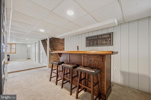 539 OVERLOOK RD, Philadelphia, PA 19128