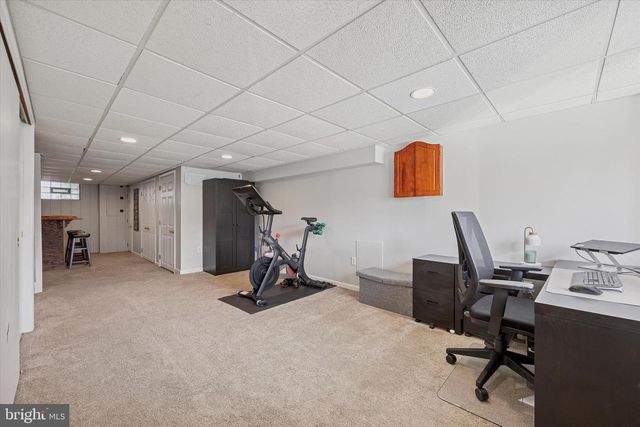539 OVERLOOK RD, Philadelphia, PA 19128