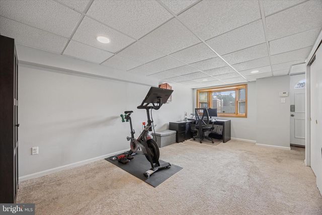 539 OVERLOOK RD, Philadelphia, PA 19128