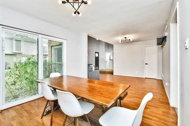 9234 Westwood Village Drive 17, Houston, TX 77036