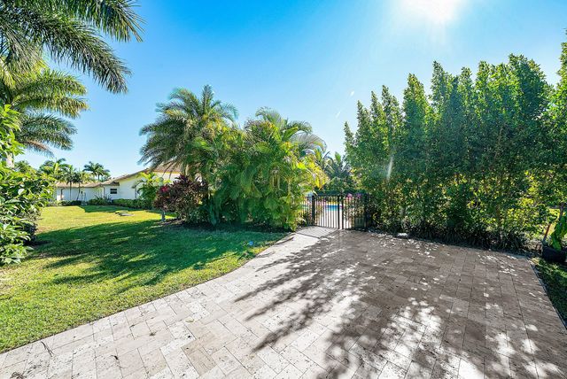 6635 E Calumet Circle, Lake Worth, FL 33467