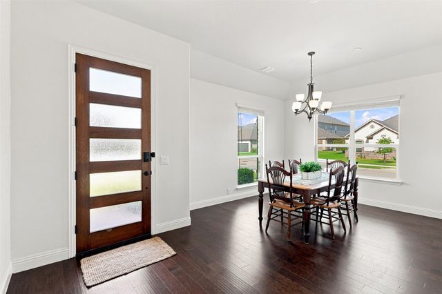 303 Pineview Lane, Ponder, TX 76259