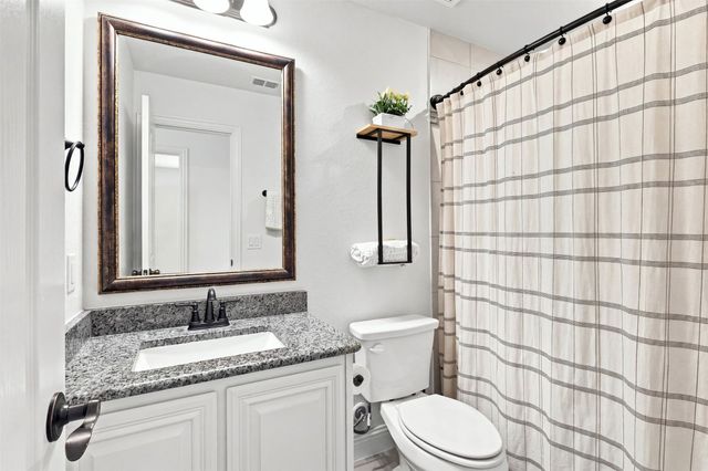 303 Pineview Lane, Ponder, TX 76259