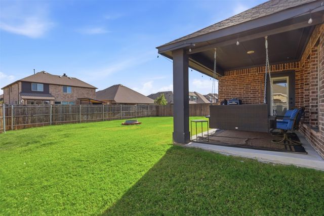 303 Pineview Lane, Ponder, TX 76259