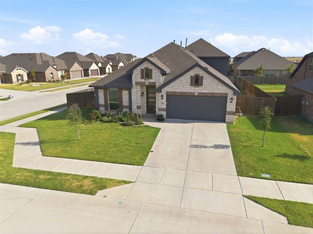 303 Pineview Lane, Ponder, TX 76259