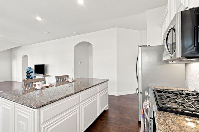 303 Pineview Lane, Ponder, TX 76259