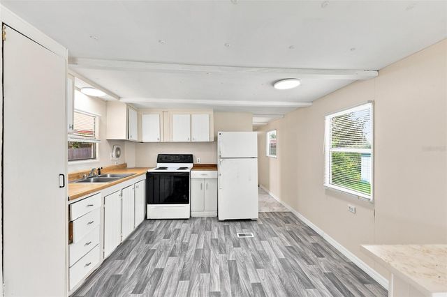 7130 COMMONS BOULEVARD, Port Richey, FL 34668