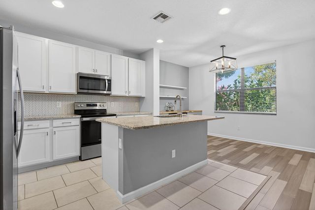 325 NW 33rd Lane, Pompano Beach, FL 33069