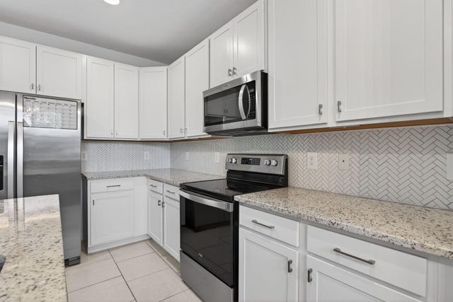 325 NW 33rd Lane, Pompano Beach, FL 33069