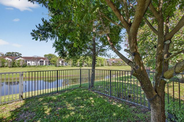 325 NW 33rd Lane, Pompano Beach, FL 33069