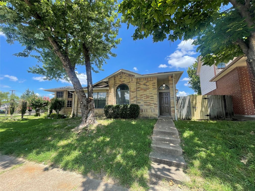 404 Seminary Ridge, Mesquite, TX 75149