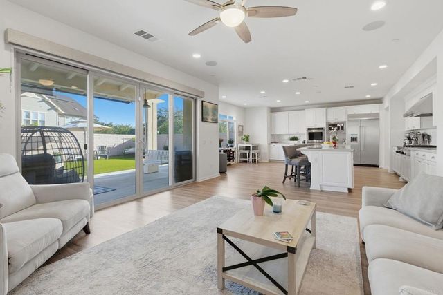 6 Volanta Court, Rancho Mission Viejo, CA 92694