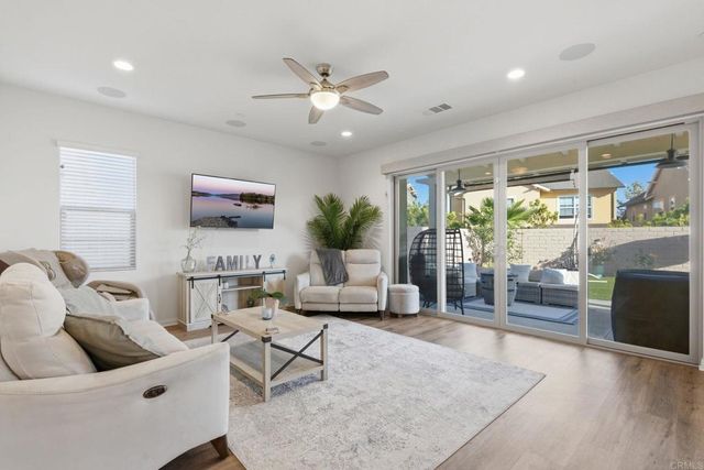 6 Volanta Court, Rancho Mission Viejo, CA 92694