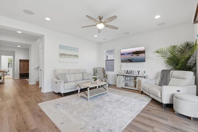 6 Volanta Court, Rancho Mission Viejo, CA 92694