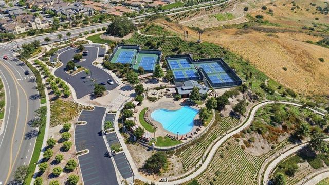 6 Volanta Court, Rancho Mission Viejo, CA 92694