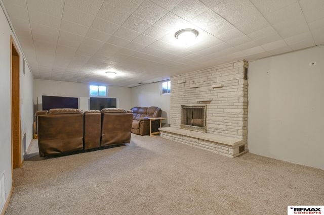 7000 S Wedgewood Drive, Lincoln, NE 68510