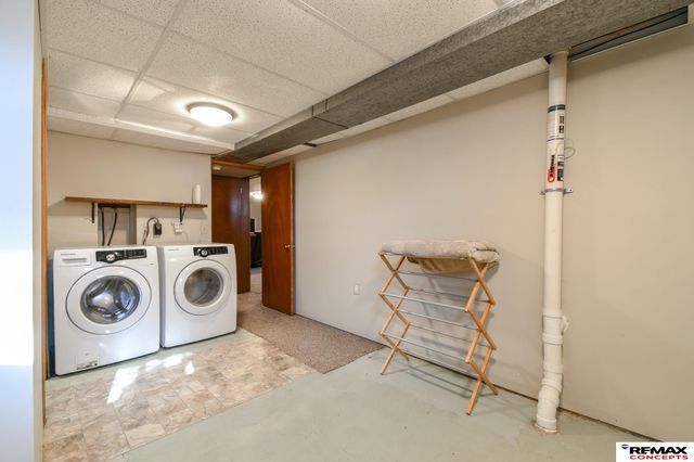 7000 S Wedgewood Drive, Lincoln, NE 68510