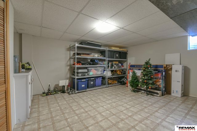 7000 S Wedgewood Drive, Lincoln, NE 68510