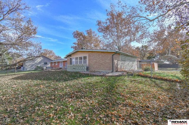 7000 S Wedgewood Drive, Lincoln, NE 68510