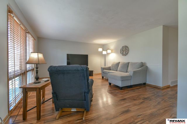 7000 S Wedgewood Drive, Lincoln, NE 68510