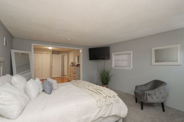 140 Eddy St, Springfield, MA 01104