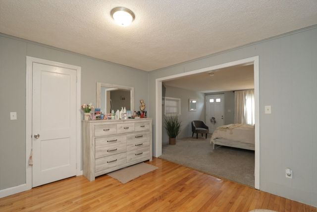 140 Eddy St, Springfield, MA 01104