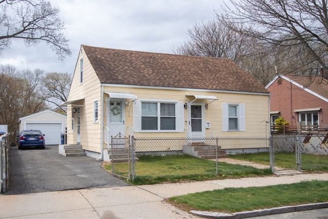 140 Eddy St, Springfield, MA 01104