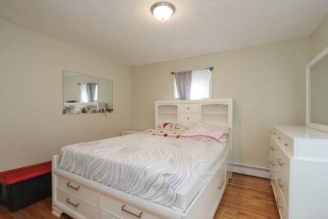 140 Eddy St, Springfield, MA 01104