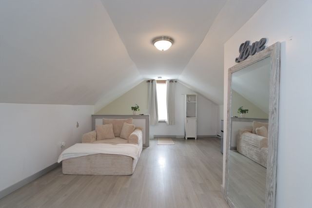 140 Eddy St, Springfield, MA 01104