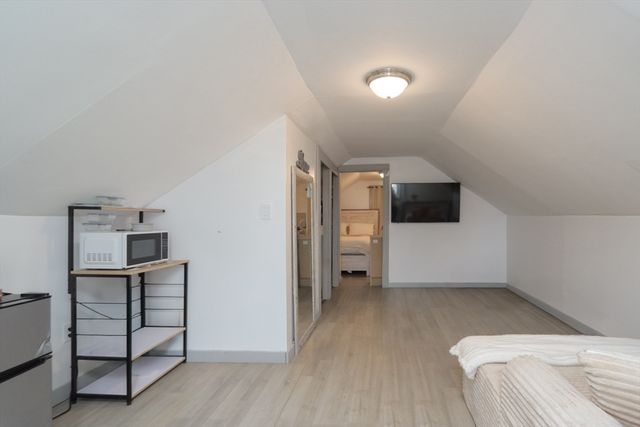 140 Eddy St, Springfield, MA 01104