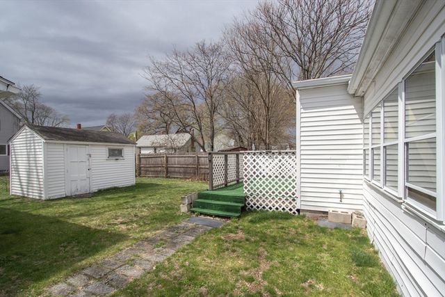140 Eddy St, Springfield, MA 01104