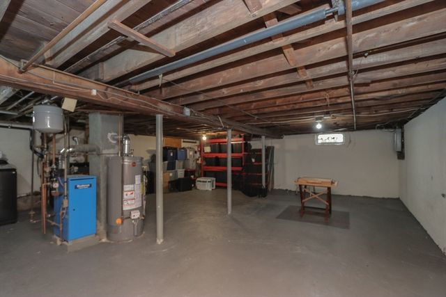 140 Eddy St, Springfield, MA 01104