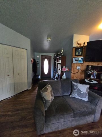1466 Ferrier Road, Winlock, WA 98596